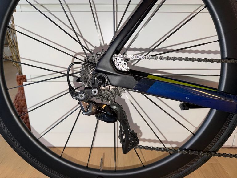 Used Van rysel RCR 940 CF Carbon Road Bike, - Dura Ace 2020 2020 Road & Gravel, Blue — image 3 of 7