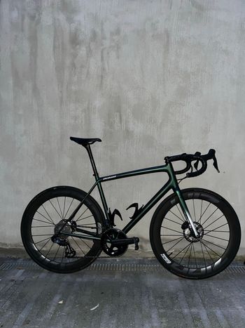 Used Specialized Aethos Pro - Ultegra Di2 2023 2023 Road & Gravel, Green — image 6 of 9