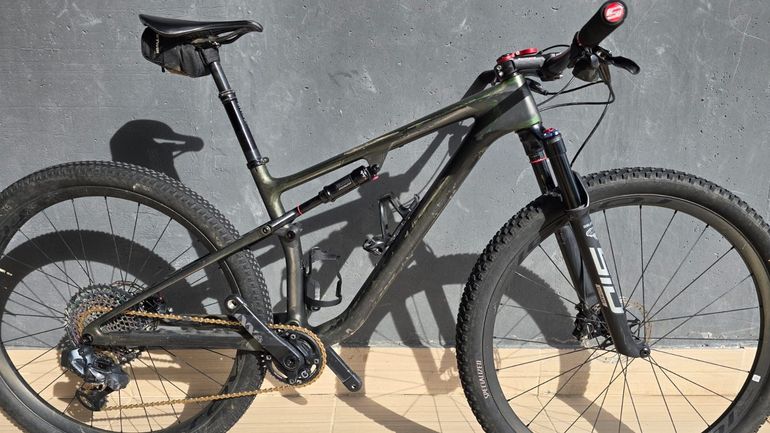 Used Specialized S-Works Epic 2022 2022 Mountainbike, Green, 29 — image 1 of 6