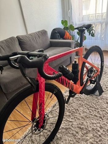 Used Canyon Aeroad SRAM Red eTap AXS 2025 Road & Gravel — image 4 of 6