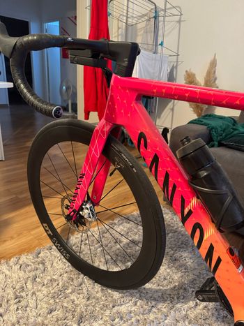 Canyon Aeroad SRAM Red eTap AXS 2025 Road & Gravel d'occasion — image 7 sur 11