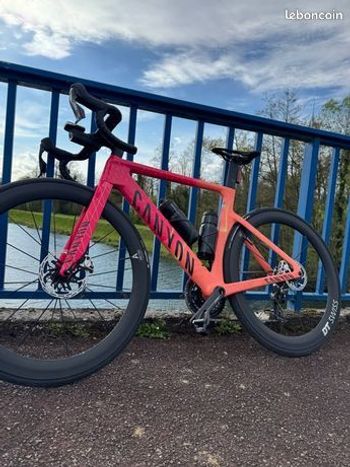 Used Canyon Aeroad SRAM Red eTap AXS 2025 Road & Gravel — image 5 of 6