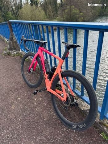 Used Canyon Aeroad SRAM Red eTap AXS 2025 Road & Gravel — image 6 of 6