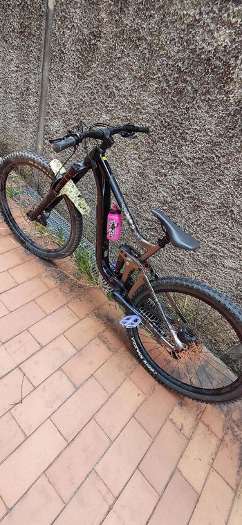 Used Giant Reign 2 2023 2023 Mountainbike, Black, 29 — image 4 of 6