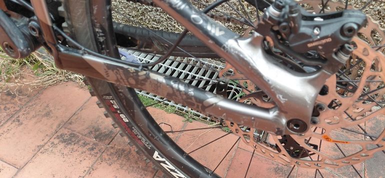 Used Giant Reign 2 2023 2023 Mountainbike, Black, 29 — image 5 of 6