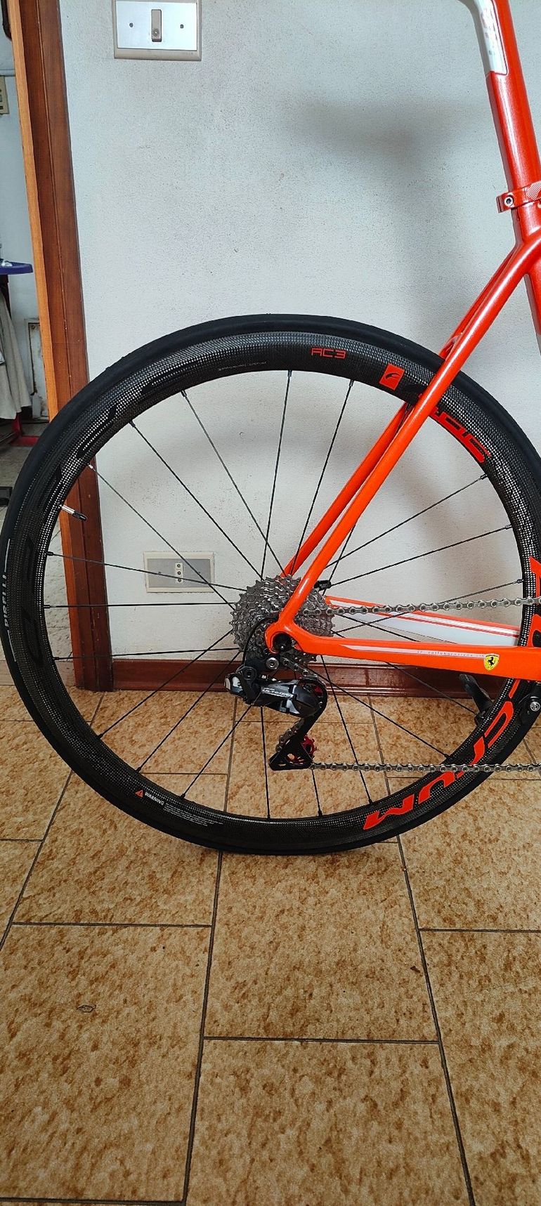 Used Colnago Colnago Custom Shimano Ultegra Di2 2020 Road & Gravel — image 4 of 7