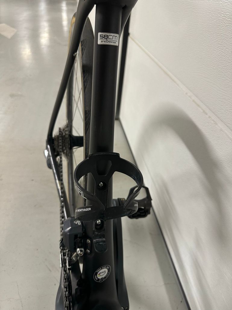 Used Trek Domane Shimano Ultegra Di2 2022 Road & Gravel — image 8 of 12