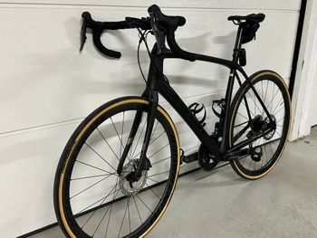 Used Trek Domane Shimano Ultegra Di2 2022 Road & Gravel — image 11 of 12