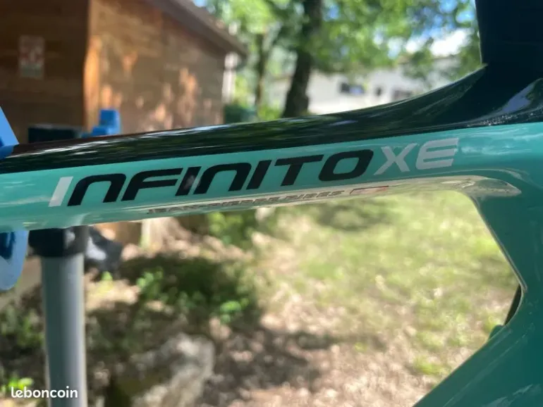 Used Bianchi Infinito Shimano 105 2019 Road & Gravel, Green — image 6 of 13