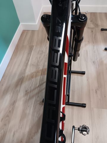 Käytetty Trek Supercaliber 9.7 2023 2023 Mountainbike — kuva 2 / 11