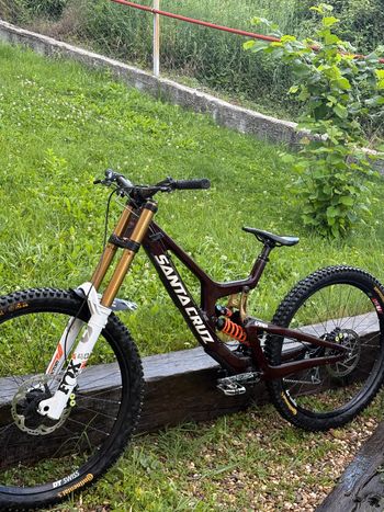 Used Santa Cruz V10 X01 MX / Carbon CC 2023 2023 MTB