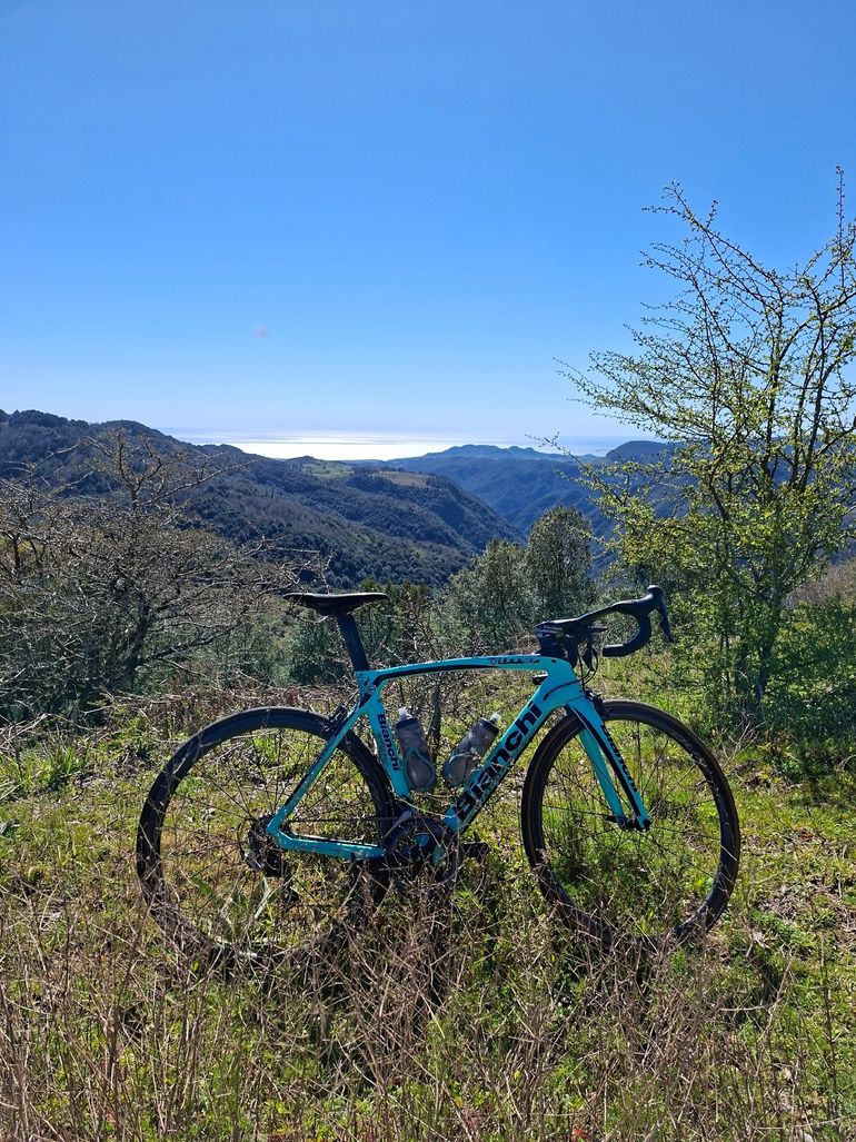 Used Bianchi Oltre XR.4 Dura Ace 2017 2017 Road & Gravel — image 2 of 3