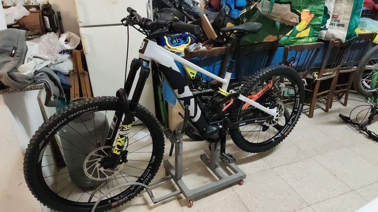 Used Husqvarna Hard Cross HC4 2023 2023 Mountainbike, Weiß, 27.5 — image 2 of 3