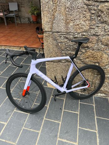 Used Trek Madone SL 6 Gen 8 2026 2026 Road & Gravel, Purple — image 2 of 4