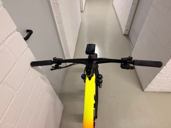 Used Trek Supercaliber 9.8 XT Gen 1 2022 2022 Mountainbike, Orange — image 6 of 6