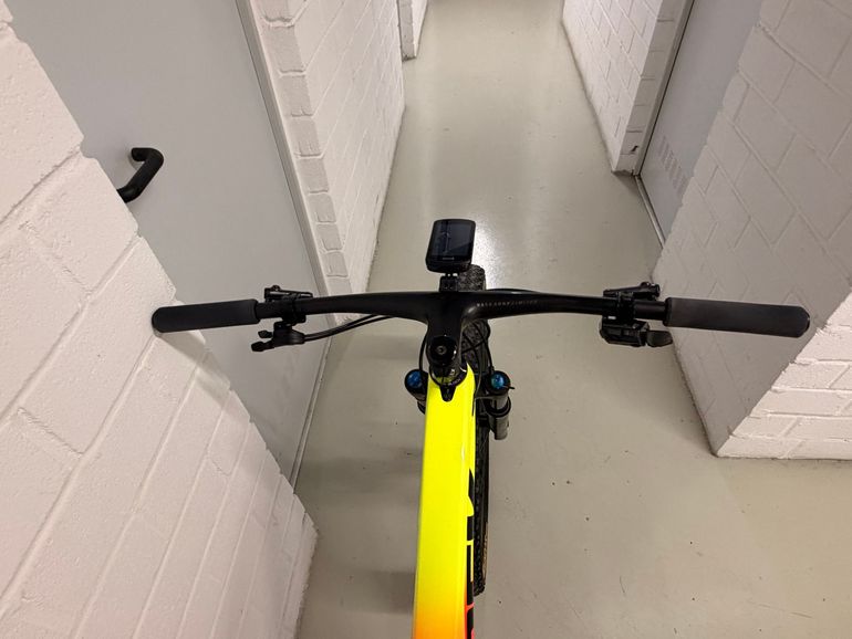 Used Trek Supercaliber 9.8 XT Gen 1 2022 2022 Mountainbike, Orange — image 6 of 6