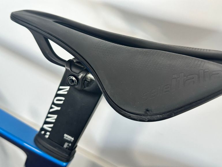 Used Canyon Aeroad CF SL 8 Disc 2024 2024 Road & Gravel — image 5 of 7
