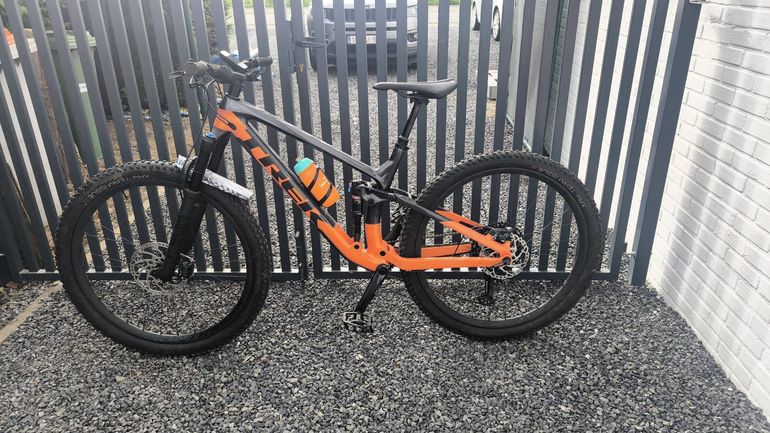 Used Trek Fuel EX 9.8 XT 2022 2022 Mountainbike, Orange, 27.5, 29 — image 1 of 6
