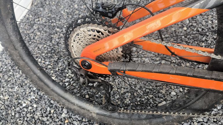 Used Trek Fuel EX 9.8 XT 2022 2022 Mountainbike, Orange, 27.5, 29 — image 3 of 6