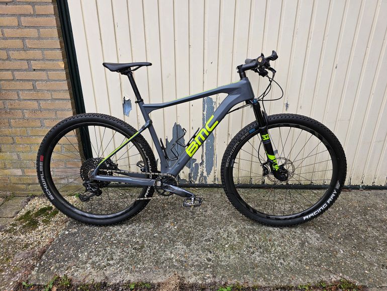 Used BMC Teamelite 01 THREE 2018 2018 Mountainbike, Hellgrau — image 1 of 7
