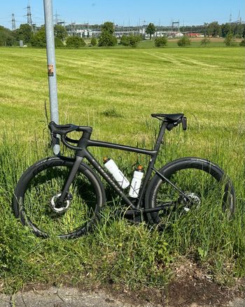 Used Specialized Tarmac Shimano Ultegra Di2 2025 Road & Gravel, Black — image 21 of 27