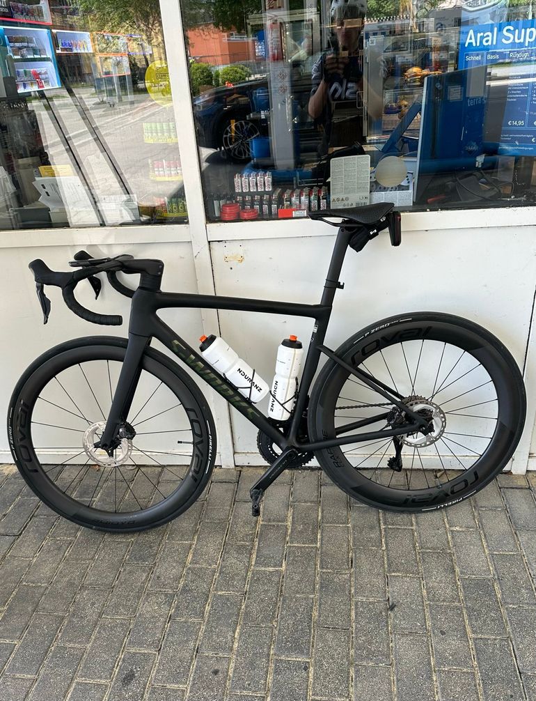 Used Specialized Tarmac Shimano Ultegra Di2 2025 Road & Gravel, Black — image 23 of 27