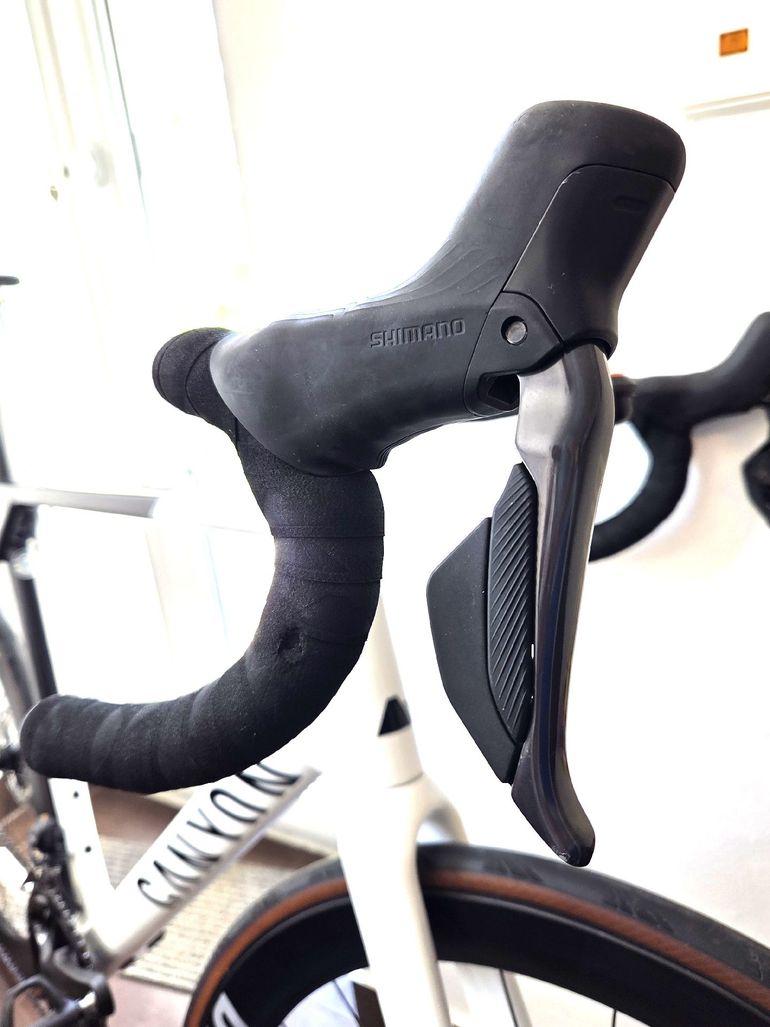 Used Canyon Ultimate Shimano Ultegra Di2 2022 Road & Gravel, White — image 14 of 18