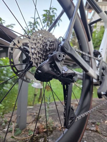 Used Canyon Ultimate Shimano Ultegra Di2 2022 Road & Gravel, White — image 6 of 18