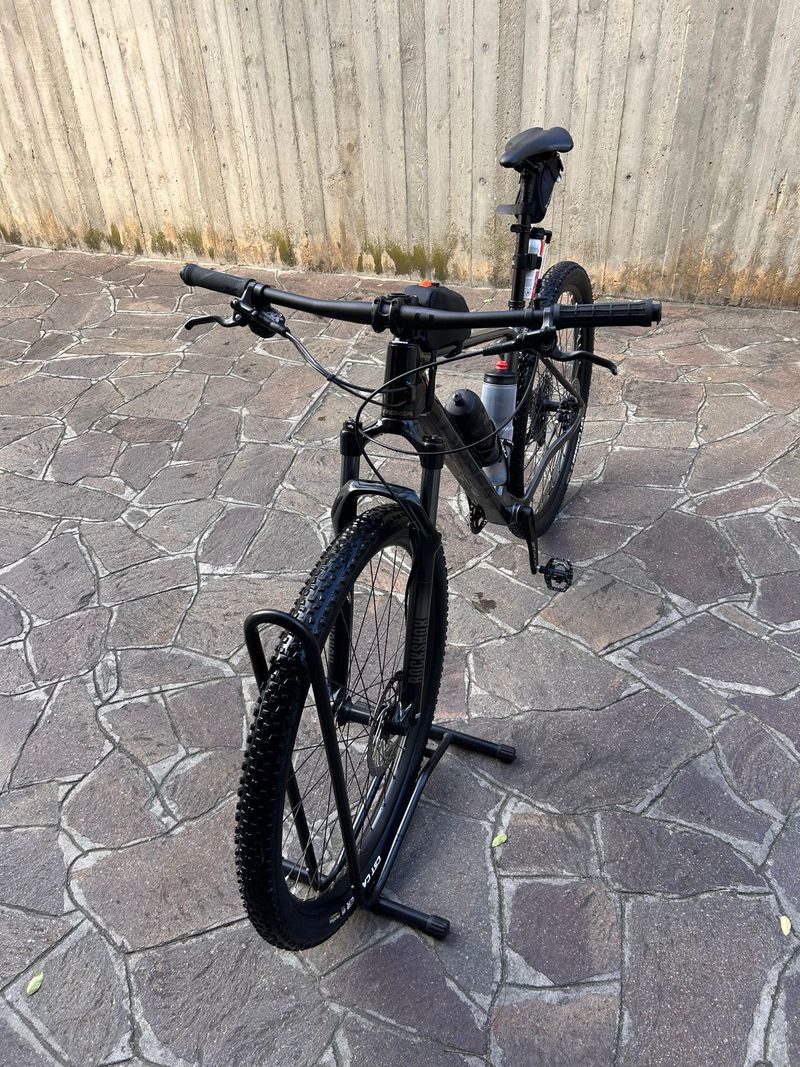 Used Orbea ALMA M50 EAGLE 2022 2022 Mountainbike, Light Gray, 29 — image 4 of 7