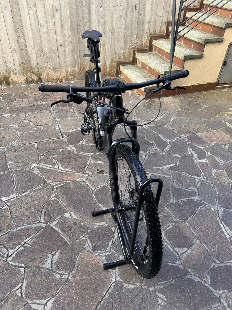 Used Orbea ALMA M50 EAGLE 2022 2022 Mountainbike, Light Gray, 29 — image 5 of 7