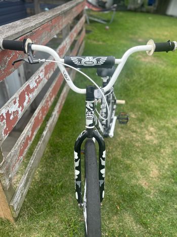 Used SE BIKES Se Bike Block Bike 2022 Youth, White — image 6 of 7