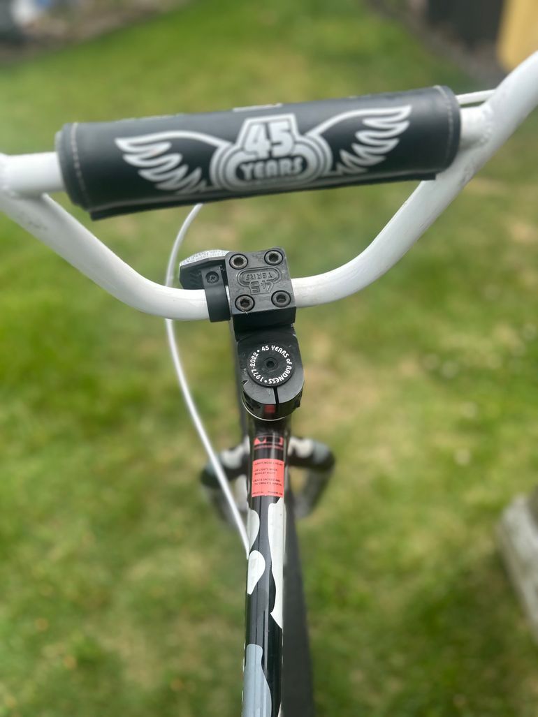 Used SE BIKES Se Bike Block Bike 2022 Youth, White — image 3 of 7