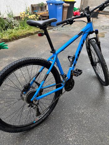 Used Trek Marlin 7 2017 2017 Mountainbike, Blue — image 2 of 5
