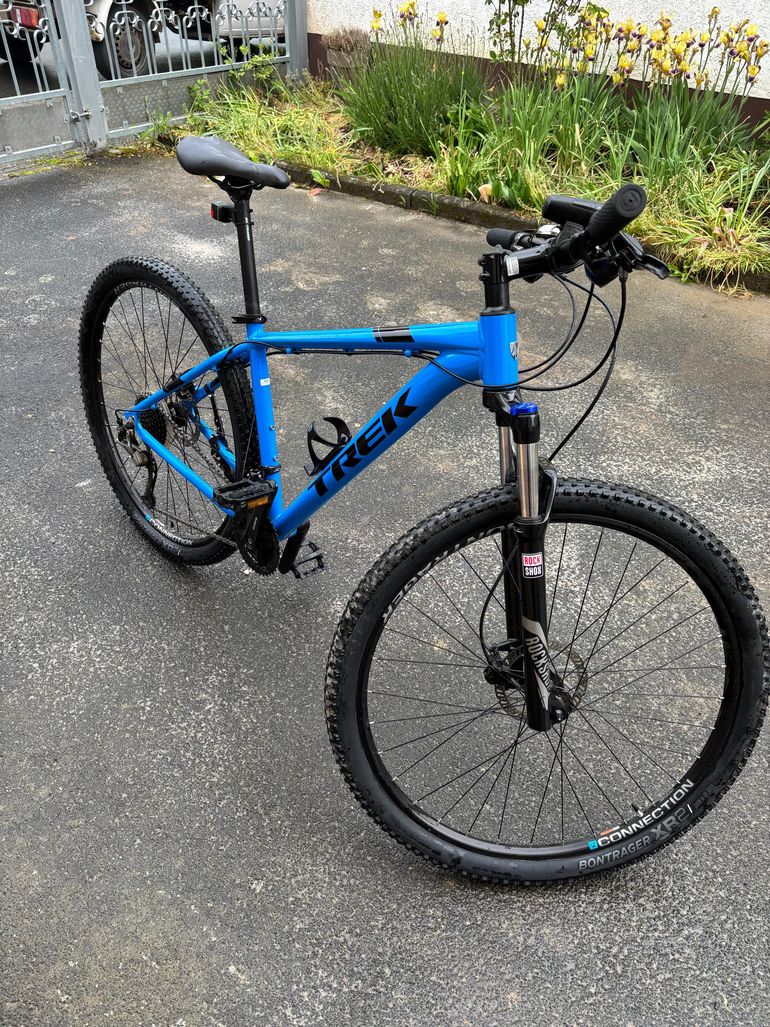 Used Trek Marlin 7 2017 2017 Mountainbike, Blue — image 5 of 5