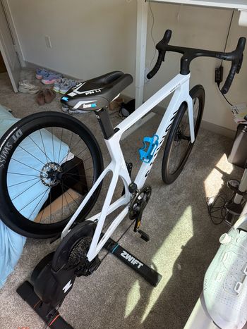 Used Canyon Aeroad CF SLX 7 Di2 2026 2026 Road & Gravel, White — image 2 of 3