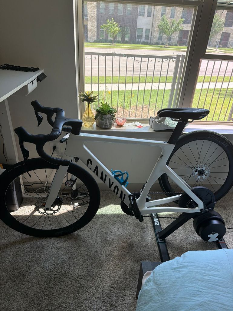 Used Canyon Aeroad CF SLX 7 Di2 2026 2026 Road & Gravel, White — image 1 of 3