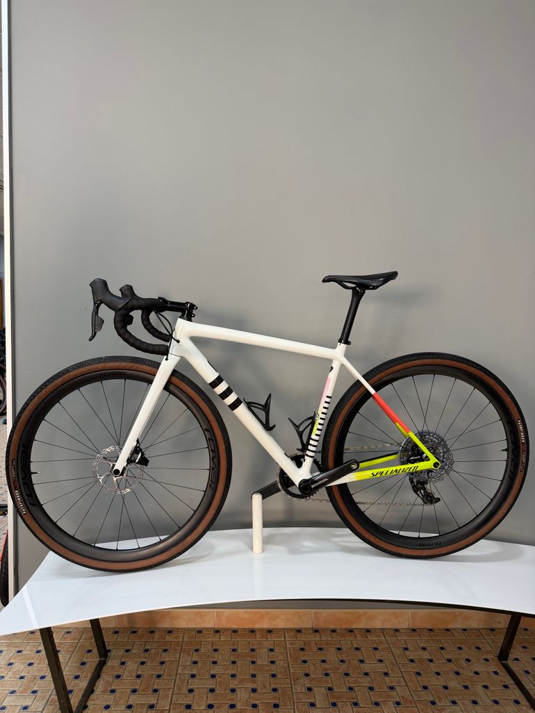 Used Specialized Specialized Crux Pro 2024 2024 Road & Gravel, White — image 12 of 16