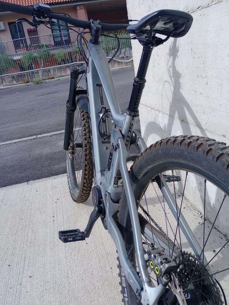 Used Scott Scott Genius 2021 Mountainbike, Light Gray — image 3 of 4