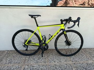 Tweedehands Scott Addict 10 disc 2019 2019 Road & Gravel