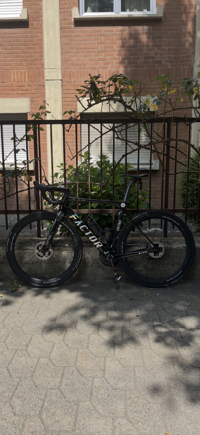 Used Factor OSTRO VAM Shimano Dura-Ace Di2 9270 2023 Frameset 2023 Road & Gravel, Schwarz — image 3 of 3
