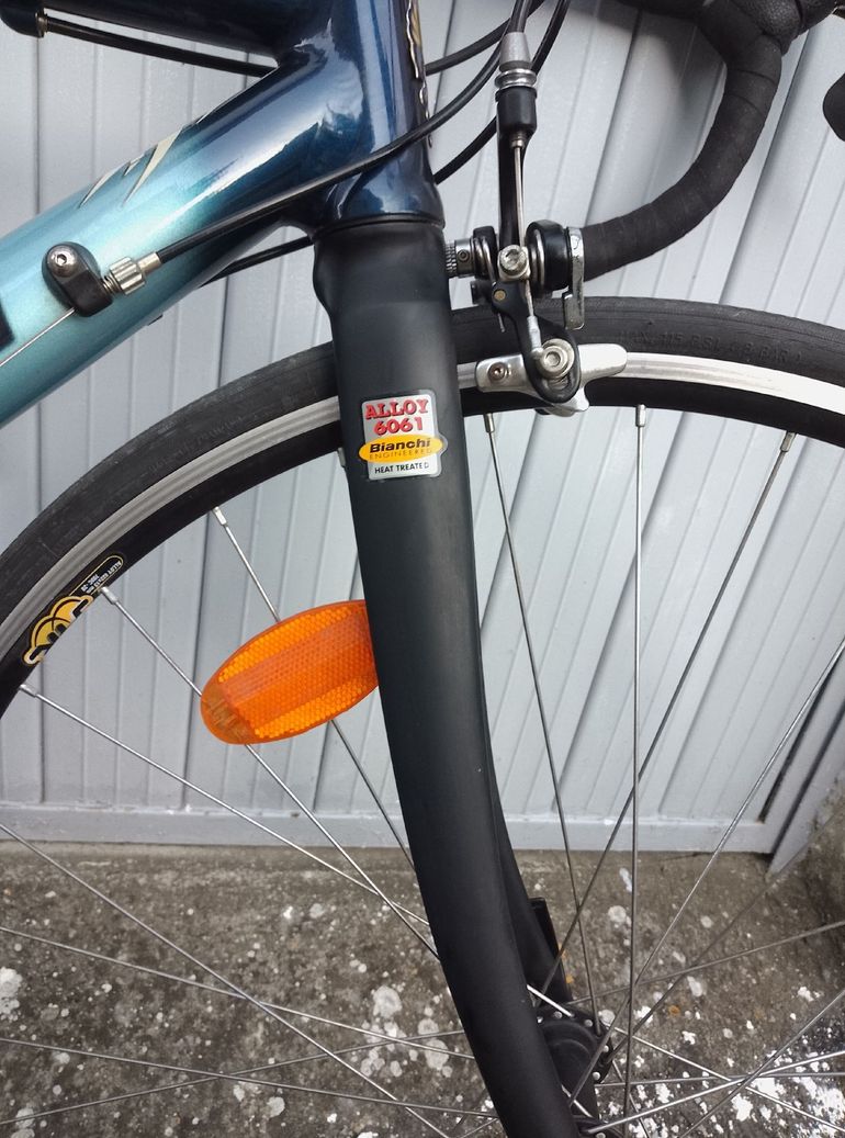 Used Bianchi Bianchi Custom Campagnolo Mirage 2005 Road & Gravel, Blau — image 13 of 32