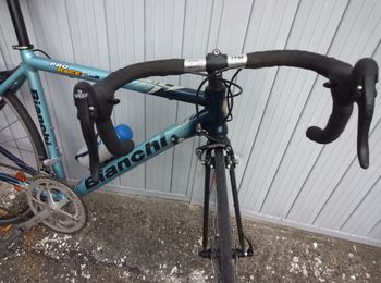 Used Bianchi Bianchi Custom Campagnolo Mirage 2005 Road & Gravel, Blau — image 24 of 32
