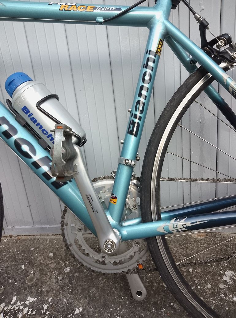 Used Bianchi Bianchi Custom Campagnolo Mirage 2005 Road & Gravel, Blau — image 19 of 32