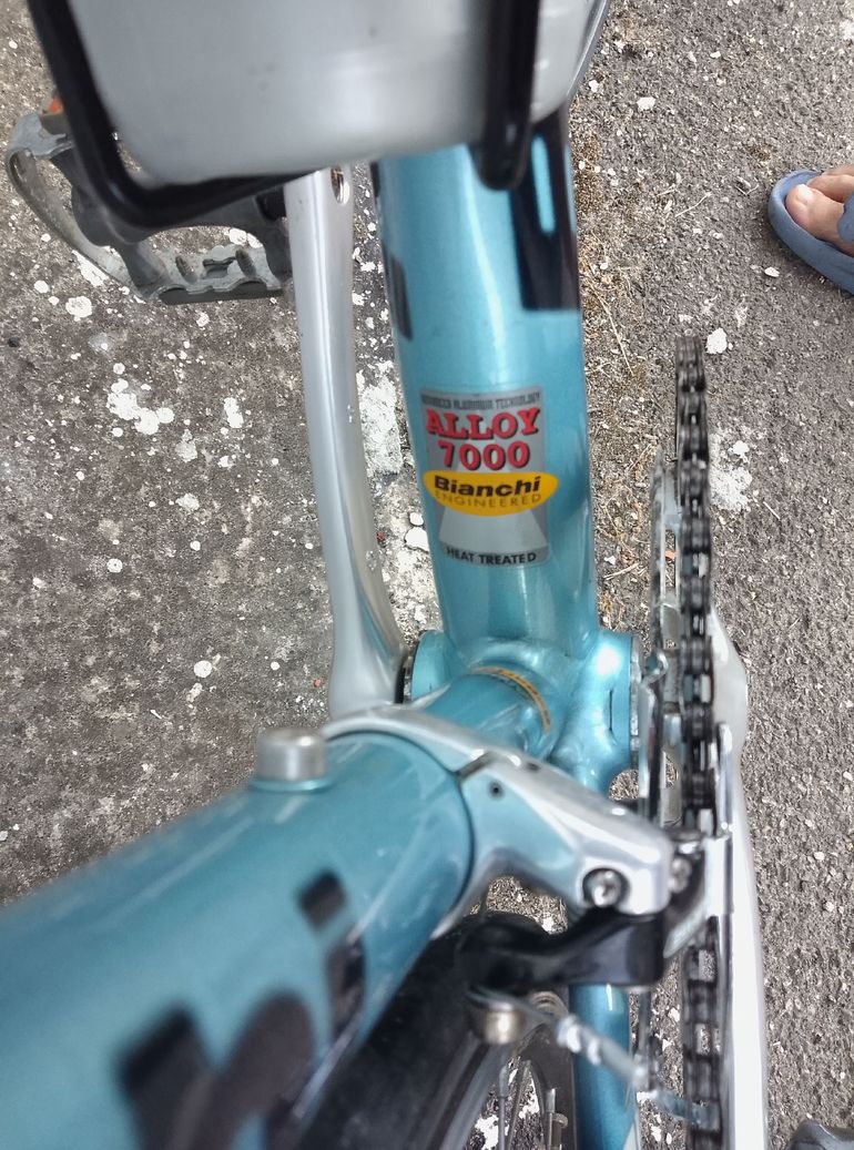 Used Bianchi Bianchi Custom Campagnolo Mirage 2005 Road & Gravel, Blau — image 10 of 32