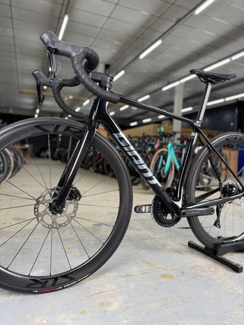 Used Giant Tcr Advanced Di2 Carbon 2024 Road & Gravel — image 18 of 24