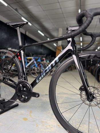 Used Giant Tcr Advanced Di2 Carbon 2024 Road & Gravel — image 4 of 24