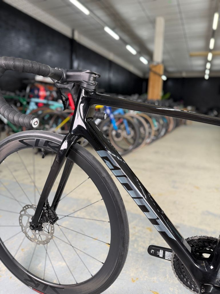Used Giant Tcr Advanced Di2 Carbon 2024 Road & Gravel — image 21 of 24