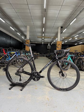 Used Giant Tcr Advanced Di2 Carbon 2024 Route & Gravel