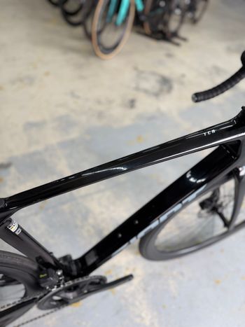 Used Giant Tcr Advanced Di2 Carbon 2024 Road & Gravel — image 14 of 24