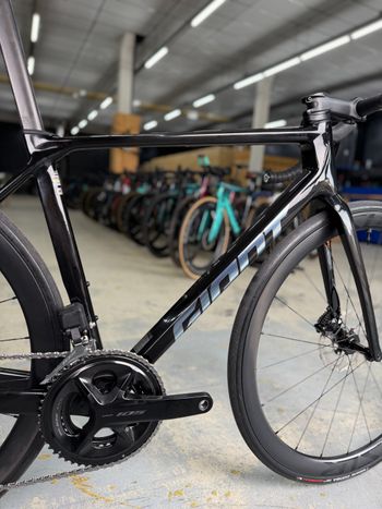 Used Giant Tcr Advanced Di2 Carbon 2024 Road & Gravel — image 12 of 24
